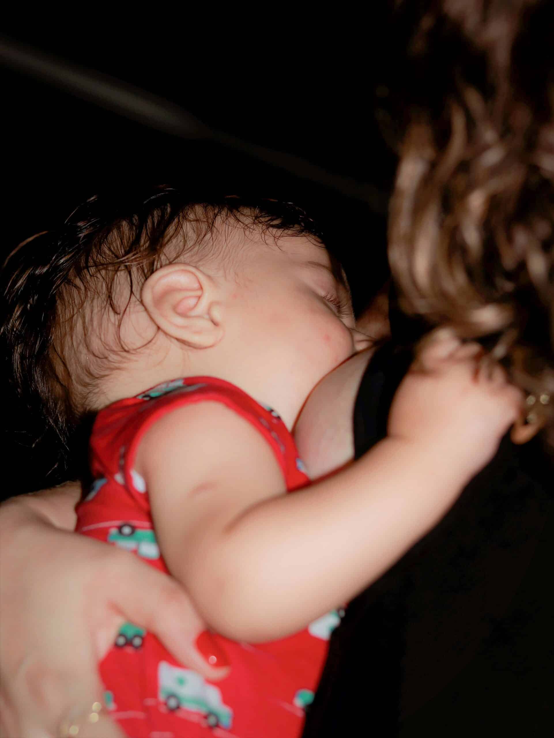 luiza-braun-Y7FpvEbNGVE-unsplash témoignage péridurale et allaitement