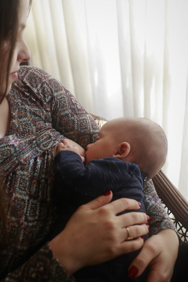luiza-braun-lzM7-Z7HYrc-unsplash petit baisse de lactation à 4 mois