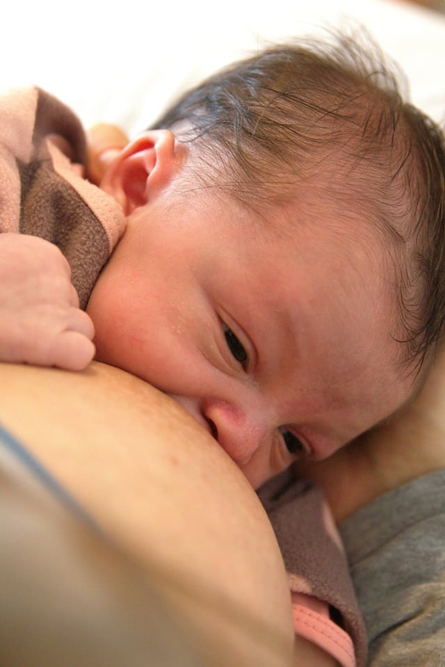 luiza-braun-xEAvuXBudNs-unsplash petit péridurale : le risque pour ton allaitement